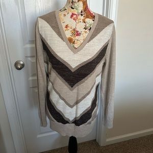 NY&CO - TAN/BROWN V-NECK SWEATER